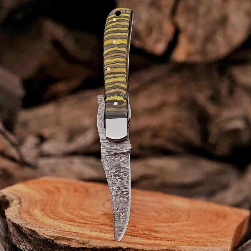 BE BREAK EDGE Handmade Damascus Steel Russlock Folding Knife with Yellow Striped Handle and Leather Sheath - Image 3